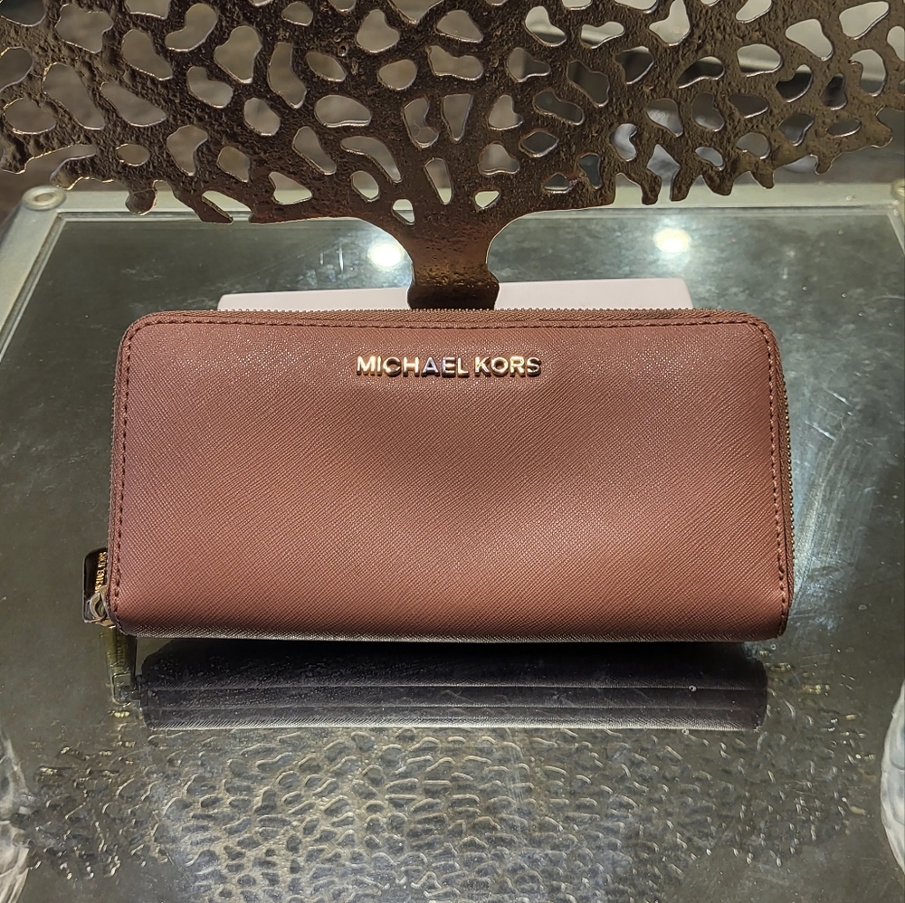 Michael Kors Pink Wallet